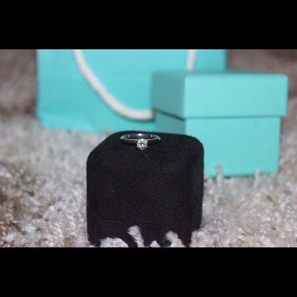 Tiffany&Co. Solitaire Platinum Ring VS1 H .45Ct💍 - Picture 6 of 7